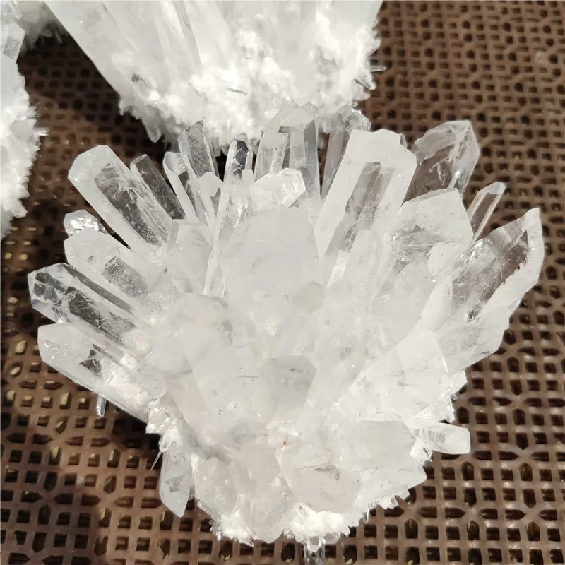 Didelis 1-1.5 kg Natūralus Baltas Kristalų Sankaupos Skeleto Kvarco Taško Lazdelė Gydomųjų Mineralinių Kristalų Mėginių Natūralaus Akmens Apdaila
