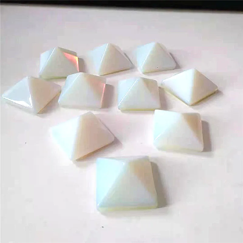 Natūralaus poliruoto kristalų opal piramidės liaudies amatų, gydymo akmuo vidaus apdaila