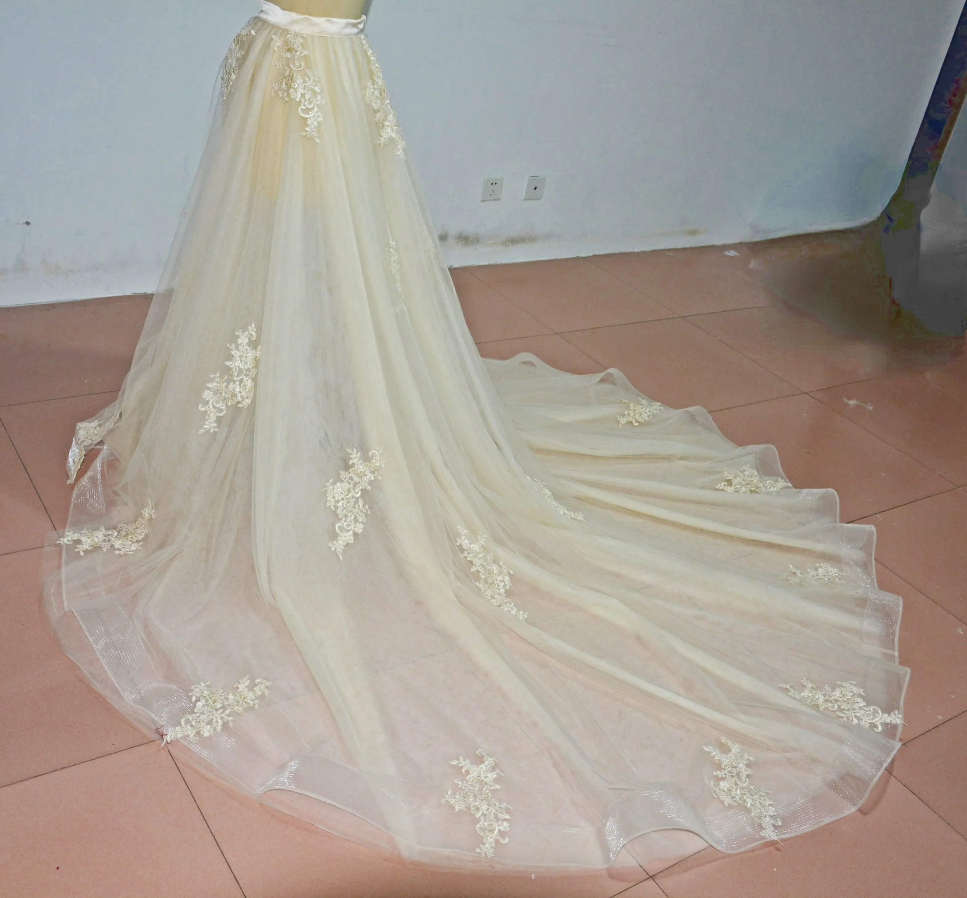 6 sluoksniu tiulio sijonas vestuvių suknelė vestuvių sijonas nuimamas šonas Nuimamas traukinio nėrinių aplikacijos sijonas pasirinktinis dydis underskirt